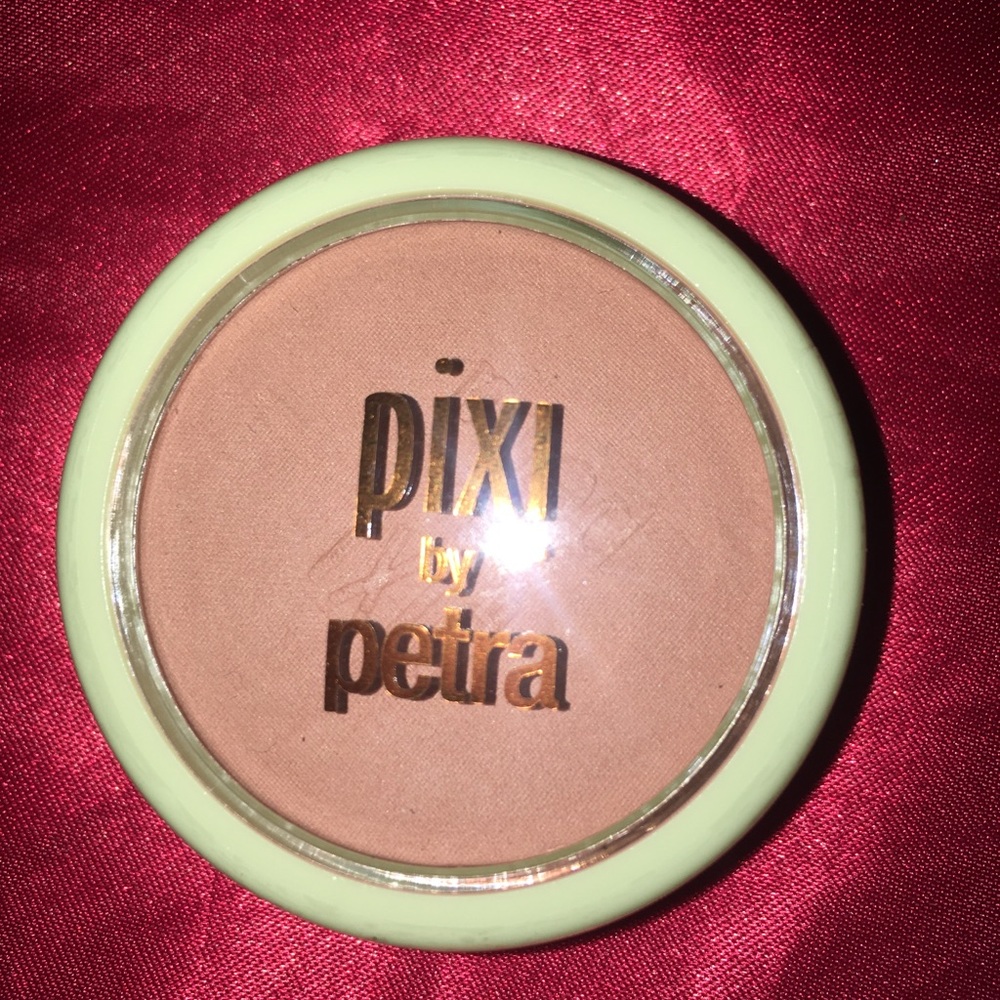 Pixi by Petra blush glow